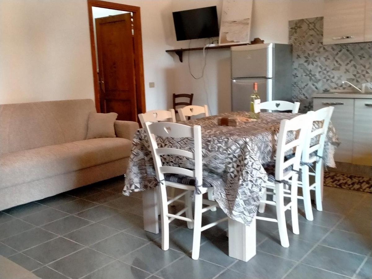 Casa Margherita Càbras Esterno foto