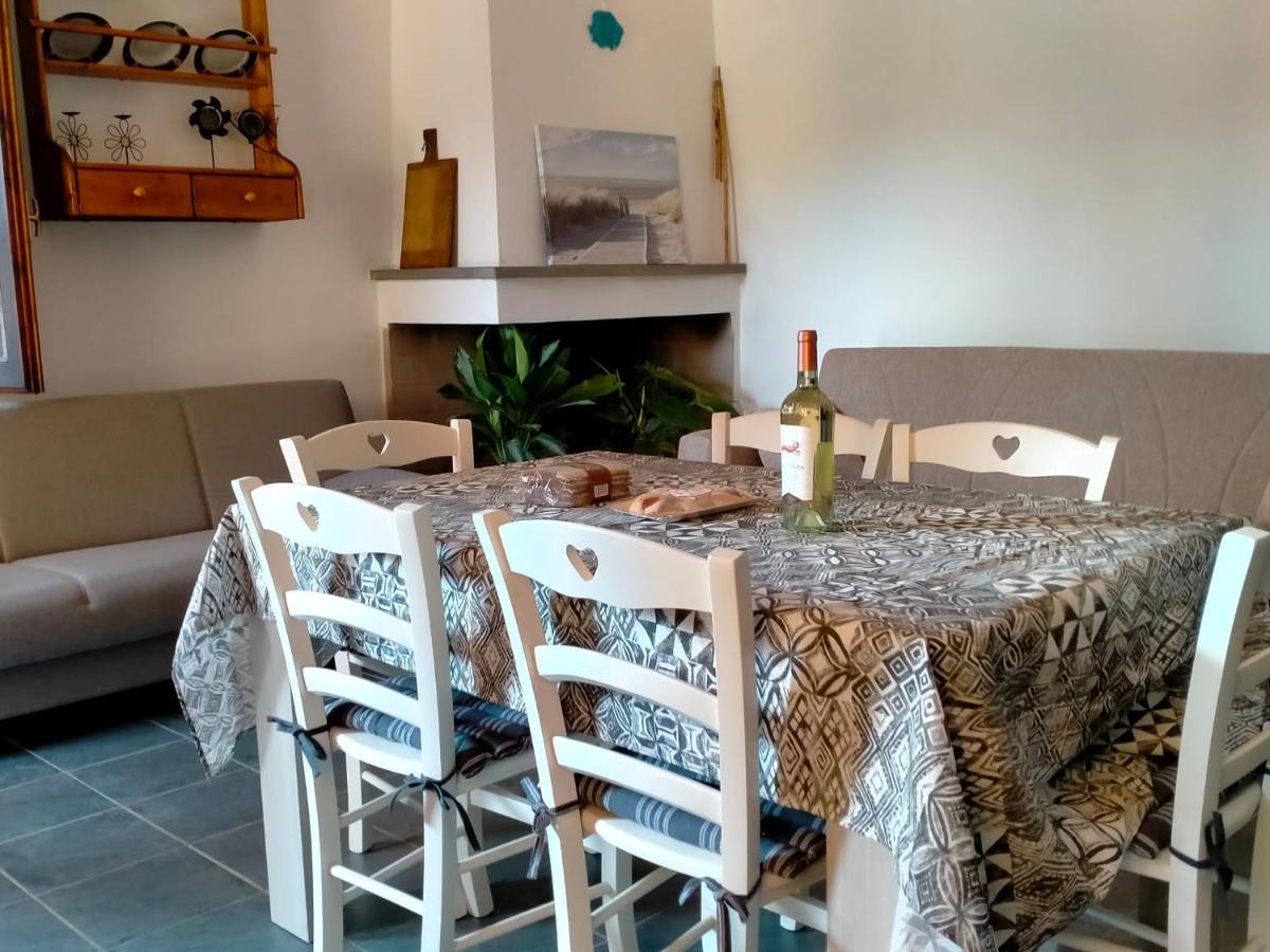 Casa Margherita Càbras Esterno foto