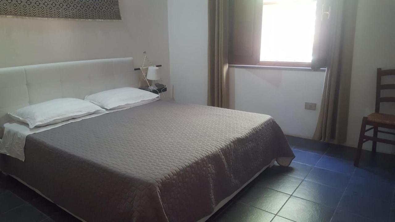 Casa Margherita Càbras Esterno foto