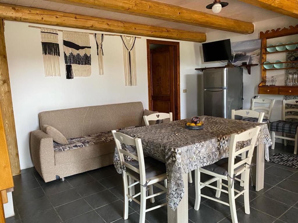 Casa Margherita Càbras Esterno foto