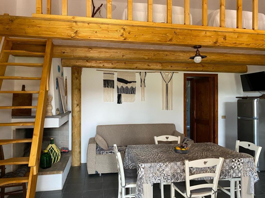 Casa Margherita Càbras Esterno foto